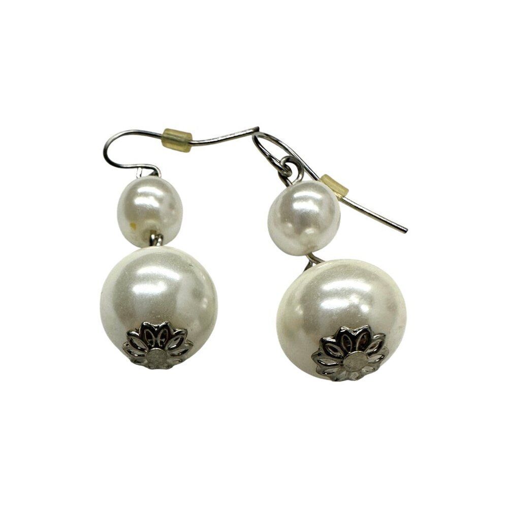 Pearly Dangles - Picture 3 of 5